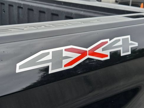 Used 2021 Chevrolet Silverado 1500 LT AWD/4WD image 6