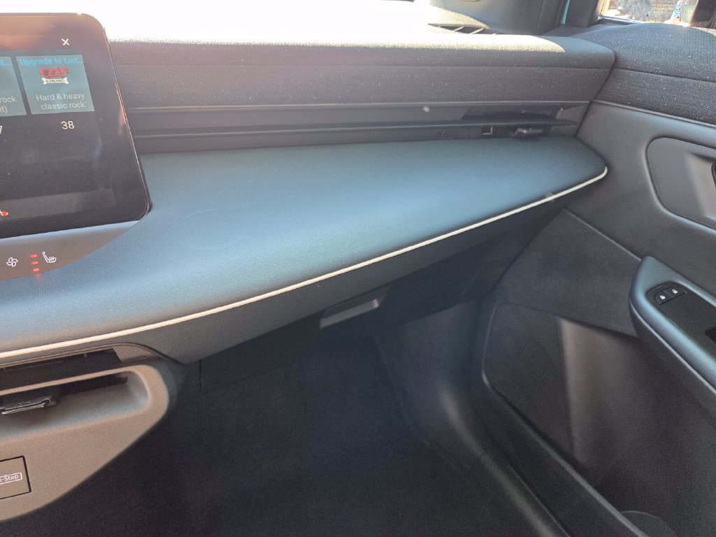 Used 2026 Nissan Leaf Platinum+ FWD image 28