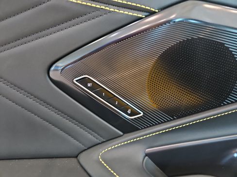 Used 2025 Chevrolet Corvette Z06 RWD image 14
