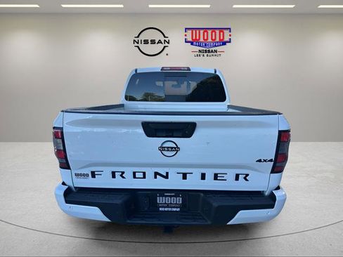 New 2026 Nissan Frontier SV w/ Tow Package AWD/4WD image 4