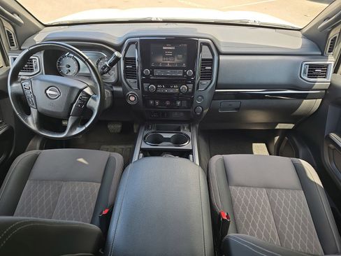 Used 2023 Nissan Titan SV w/ SV Convenience Package RWD image 18