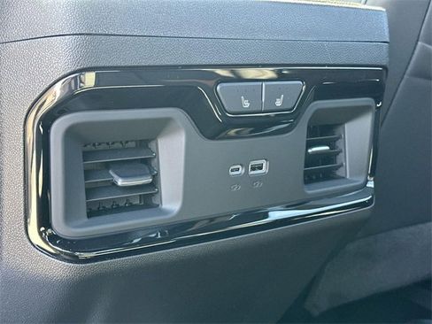 New 2026 GMC Sierra 2500 AT4 w/ AT4 Premium Plus Package image 27