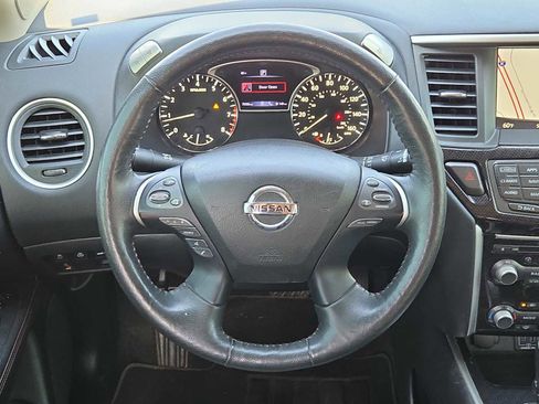 Used 2020 Nissan Pathfinder SL FWD image 18