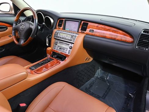 Used 2003 Lexus SC 430 Convertible RWD image 19