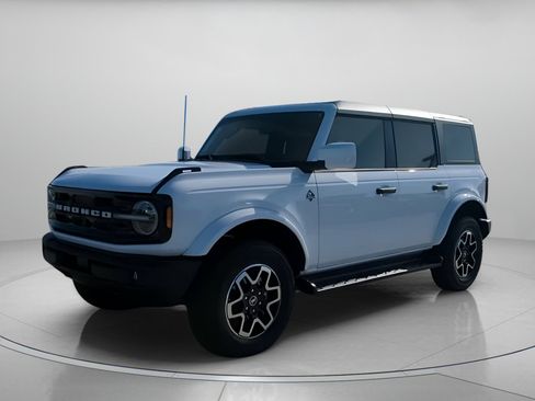 New 2026 Ford Bronco Outer Banks AWD/4WD image 13