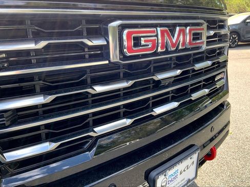 Used 2025 GMC Sierra 2500 AT4 w/ AT4 Premium Plus Package AWD/4WD image 32