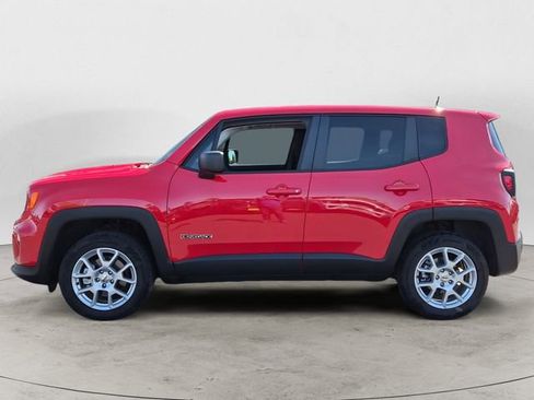 Used 2023 Jeep Renegade Latitude AWD/4WD image 2