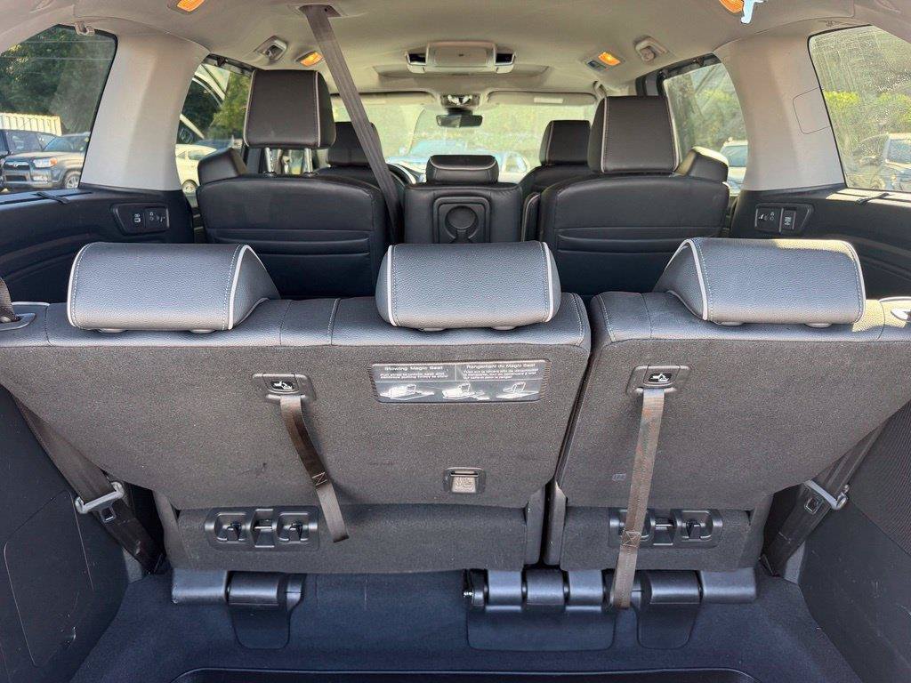 Used 2023 Honda Odyssey Elite image 25