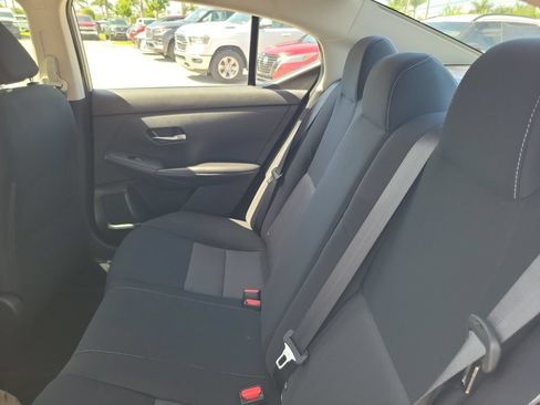 Used 2023 Nissan Sentra SV FWD image 11