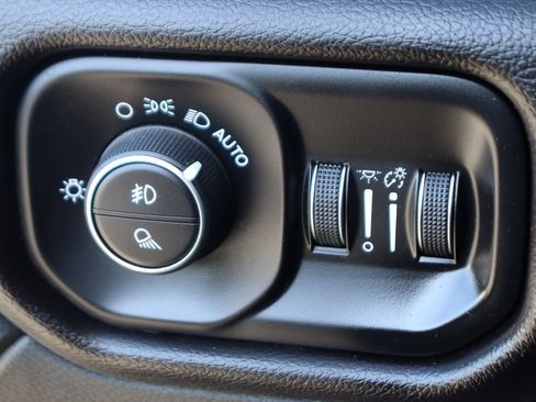 Used 2023 RAM 2500 Laramie AWD/4WD image 20
