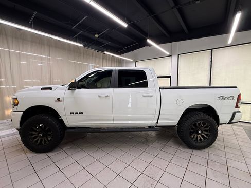 Used 2020 RAM 2500 Big Horn w/ Night Edition AWD/4WD image 9