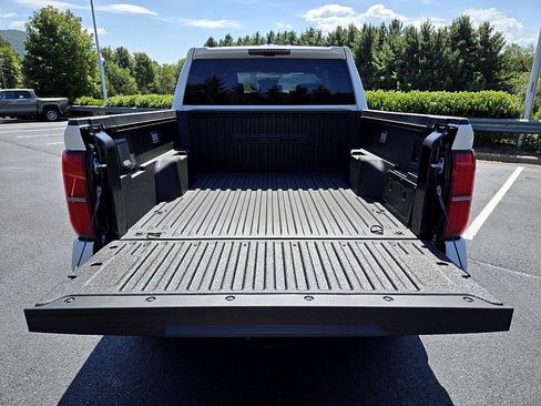 New 2025 Toyota Tacoma TRD Off-Road image 15