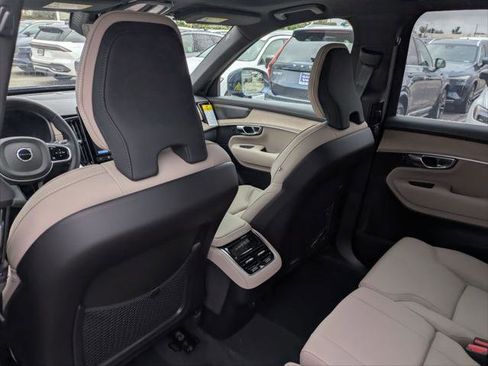New 2026 Volvo XC90 B6 Plus w/ Protection Package Premier image 12