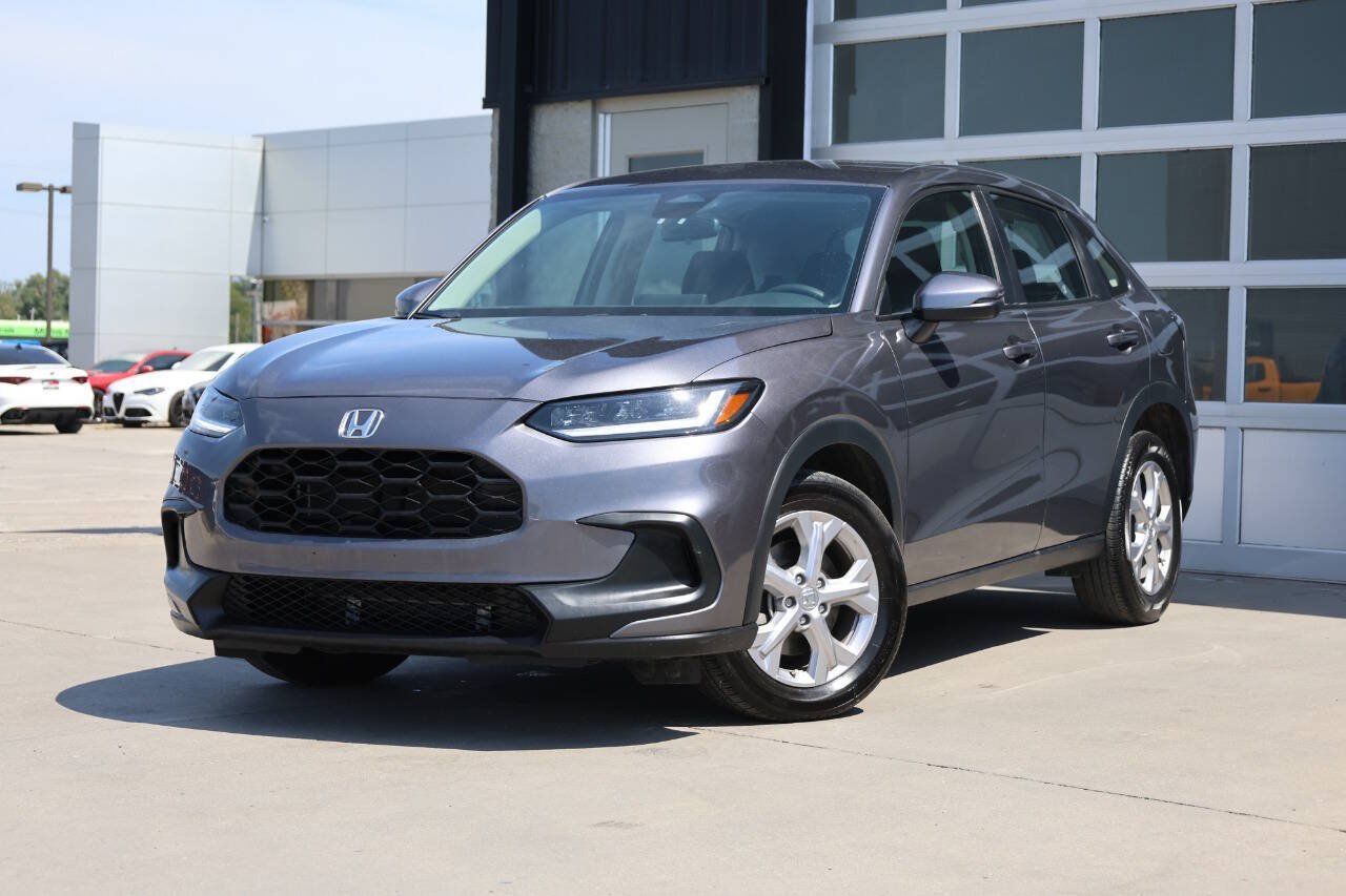 Used 2023 Honda HR-V LX image 3