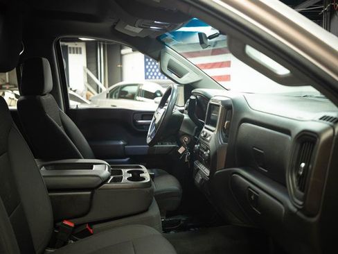 Used 2021 Chevrolet Silverado 1500 Custom Trail Boss AWD/4WD image 11