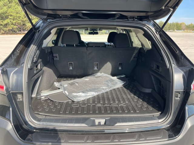 Used 2024 Subaru Outback Premium AWD/4WD image 18