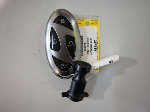 Used 2025 Hyundai Sonata SEL FWD image 9