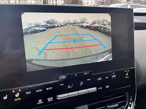 Used 2025 Toyota bZ4X FWD image 19