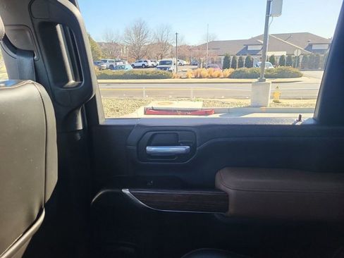 Used 2021 Chevrolet Silverado 2500 High Country w/ Z71 Off-Road Package image 13