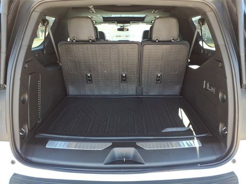 Certified 2024 Chevrolet Suburban RST w/ Luxury Package image 12