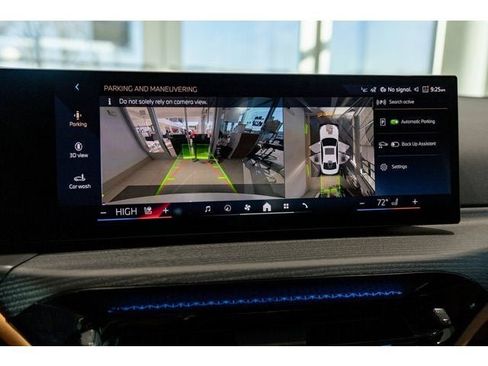 New 2026 BMW 330i xDrive Sedan w/ Premium Package image 71