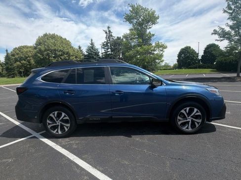 Used 2022 Subaru Outback Limited XT AWD/4WD image 5