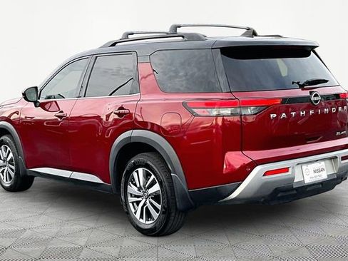 Used 2022 Nissan Pathfinder SL image 4