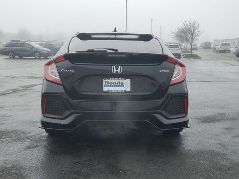 Used 2018 Honda Civic Sport image 6