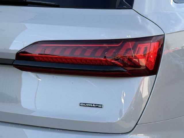 Used 2023 Audi Q7 3.0T Prestige w/ Prestige Package AWD/4WD image 8