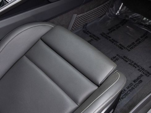 Certified 2022 Porsche 911 Carrera image 47