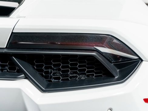 Used 2018 Lamborghini Huracan LP 580-2 image 14