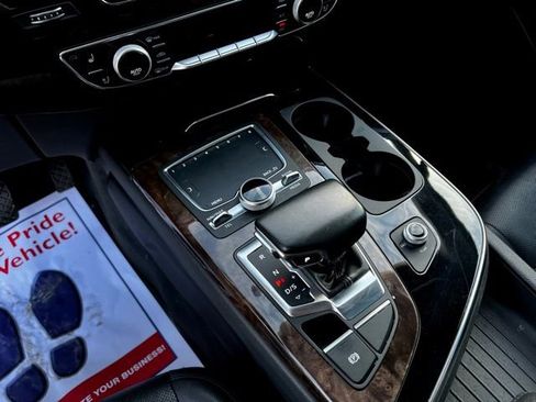 Used 2018 Audi Q7 3.0T Prestige w/ Prestige Package image 41