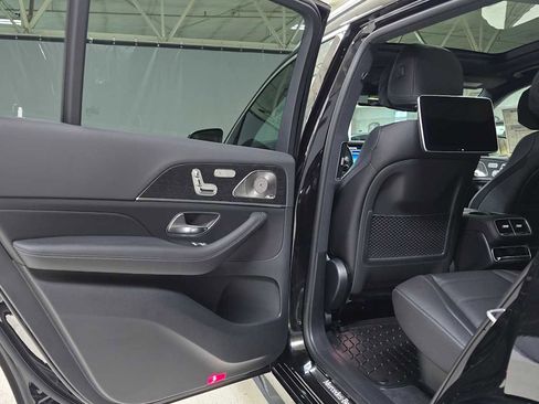New 2026 Mercedes-Benz GLS 450 4MATIC image 19