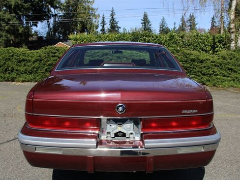 Used 1992 Buick Roadmaster Limited image 10