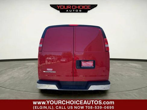 Used 2017 Chevrolet Express 3500 RWD image 4