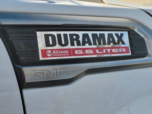 Used 2021 GMC Sierra 2500 AT4 w/ AT4 Premium Plus Package image 10