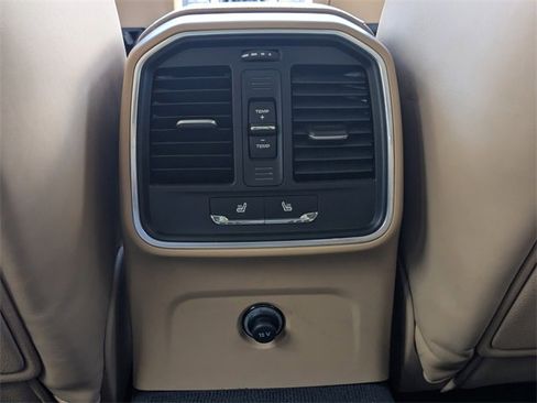 Used 2017 Porsche Macan S image 17