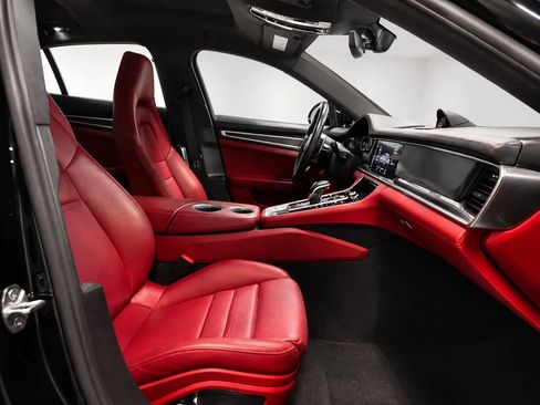 Used 2020 Porsche Panamera GTS w/ Premium Package Plus AWD/4WD image 28