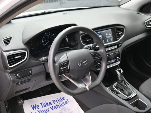 Used 2018 Hyundai Ioniq Blue image 17