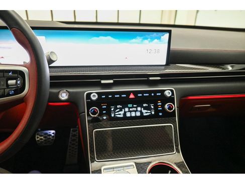 Used 2025 Genesis GV80 3.5T e-SC AWD/4WD image 15