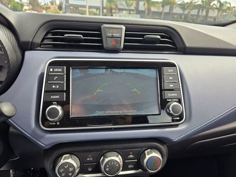 Used 2024 Nissan Versa SV FWD image 9
