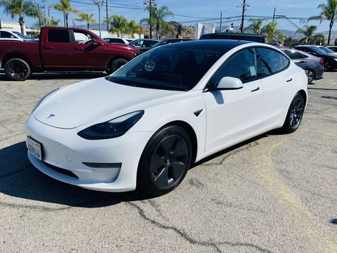 Used 2021 Tesla Model 3 Standard Range Plus RWD image 2