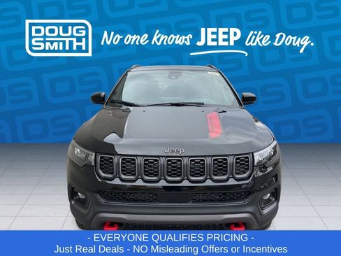 New 2026 Jeep Compass Trailhawk image 8
