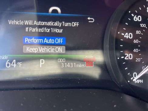 Used 2025 Toyota Sienna LE FWD image 10