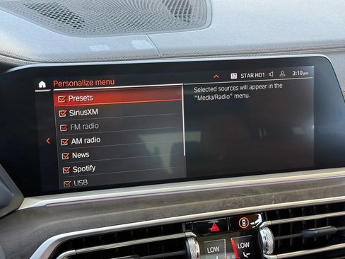 Used 2022 BMW X7 xDrive40i w/ M Sport Package AWD/4WD image 23