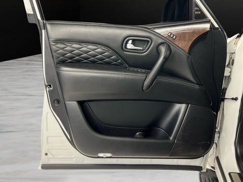 Used 2018 INFINITI QX80 4WD w/ Deluxe Technology Package image 40