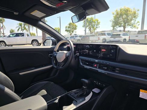 Used 2025 Kia K4 GT-Line FWD image 11