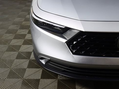 Used 2024 Honda Accord EX image 13