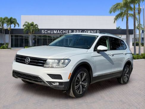 Used 2018 Volkswagen Tiguan SEL FWD image 3