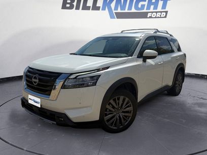 Used 2023 Nissan Pathfinder SL w/ SL Premium Package